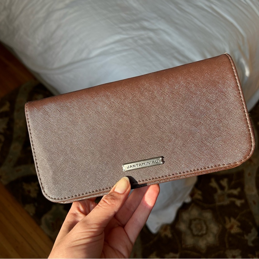 Jan Taminiau travel case